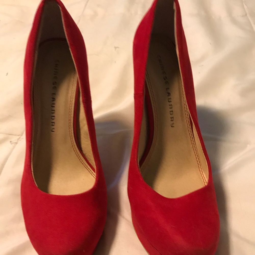 Women’s Red Suede Stiletto Platform 3” Heels. Size 8 Brand: Chinese Laundry